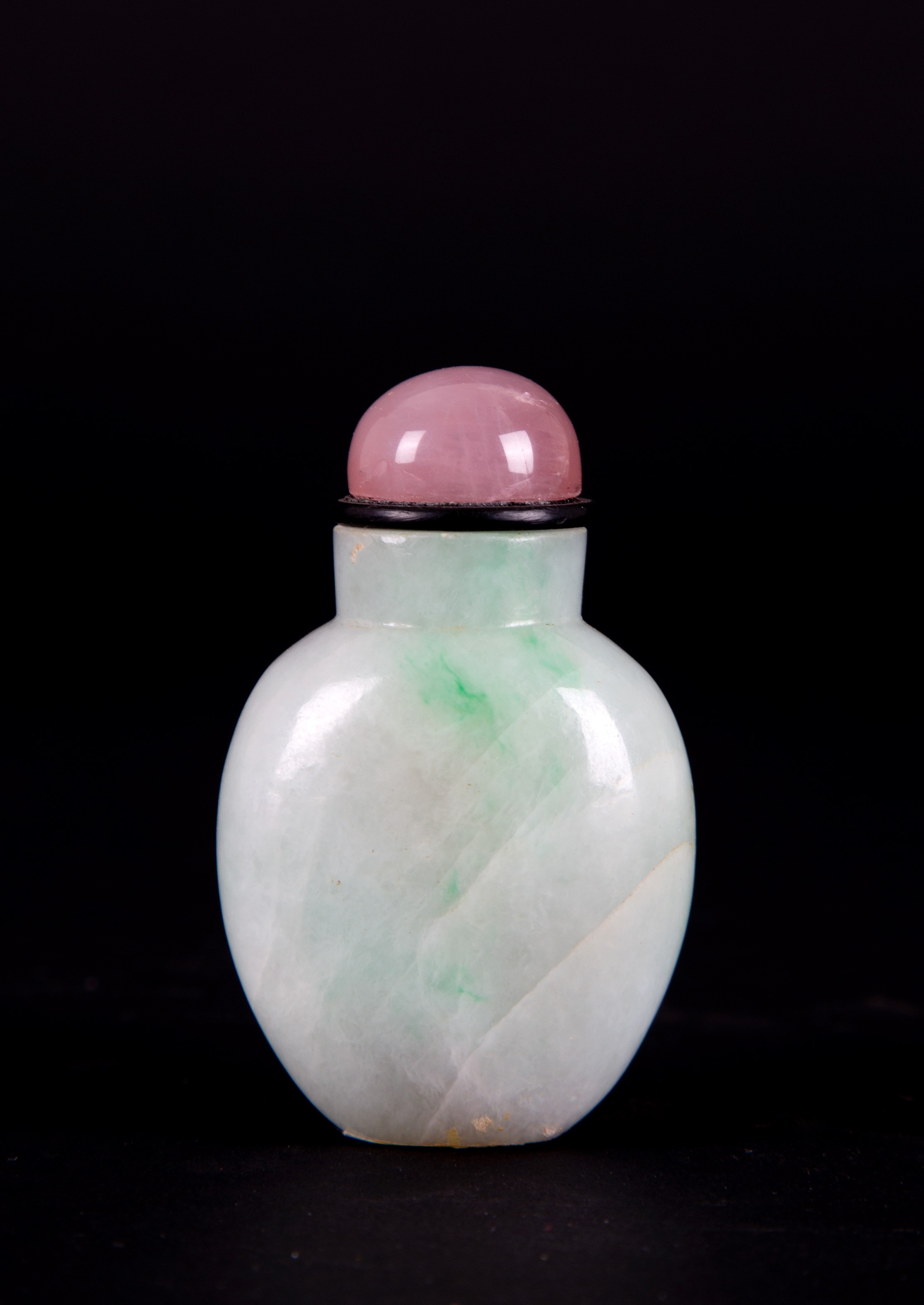 Snuff bottle in giada e quarzo