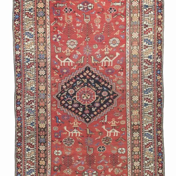 Shirvan Area carpet. Caucasus  - Auction MILANO DECOR - Antiques, Fine Art,  Carpets, Photographs & Design Auction (n. 92) - Viscontea Casa d'Aste