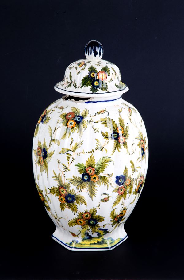 Potiche with lid