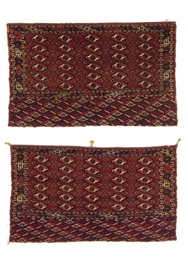 Coppia di tappeti Tekkè Chuval. Asia Centrale