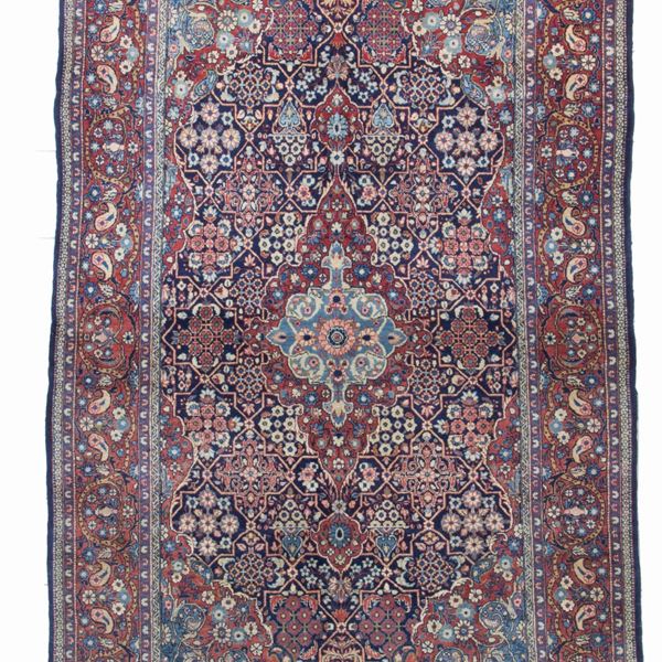 Tappeto Kashan. Persia  - Asta MILANO DECOR - Antiques, Fine Art,  Carpets, Photographs & Design Auction (n. 92) - Viscontea Casa d'Aste