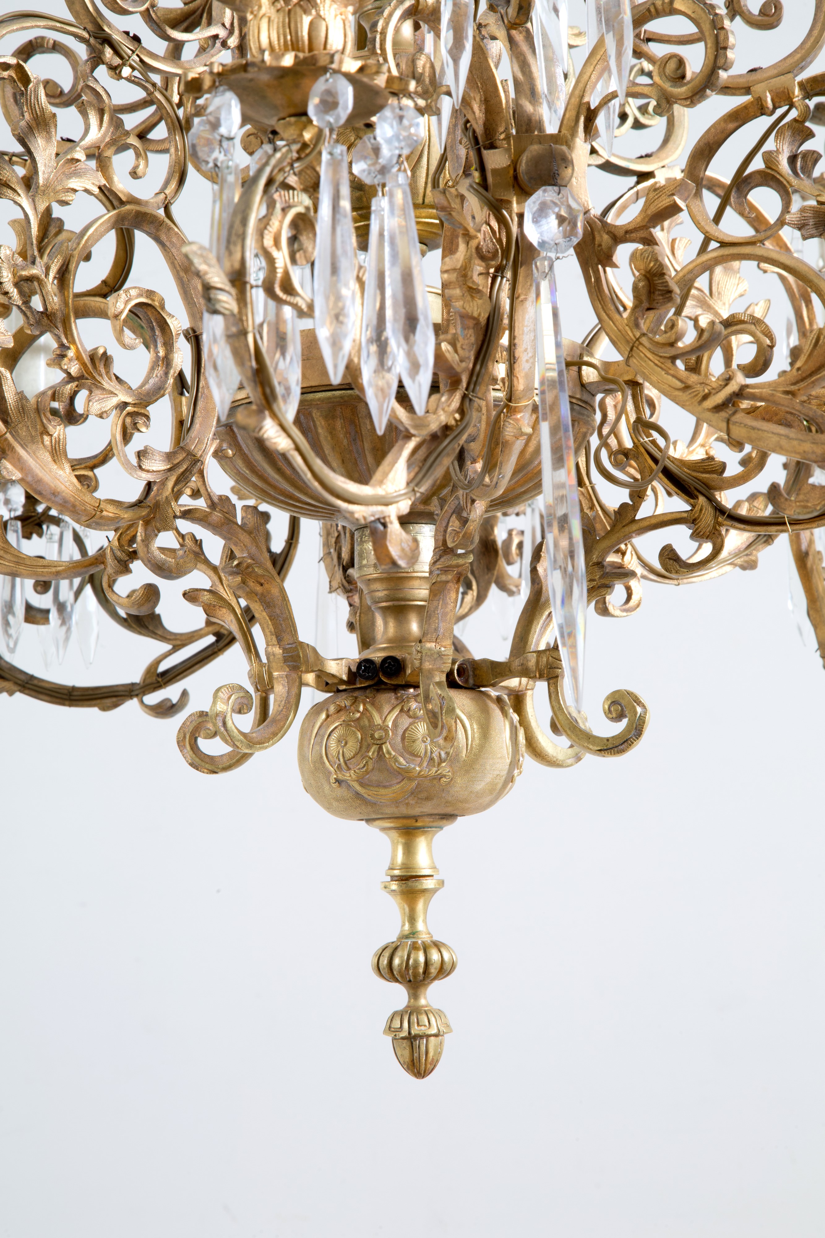 Lampadario sei bracci in bronzo