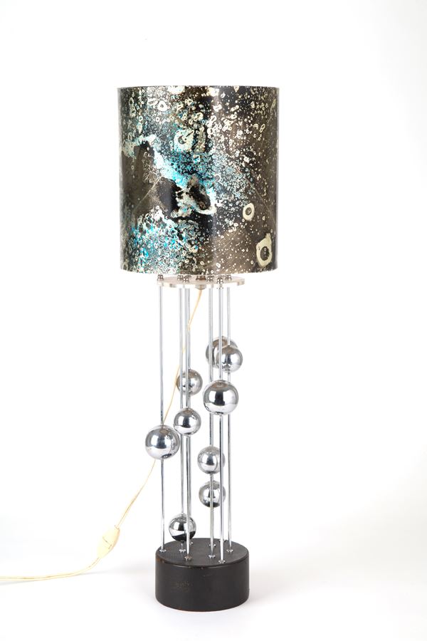 Table lamp