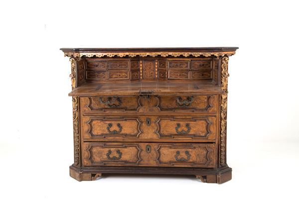 Lombard chest of drawers