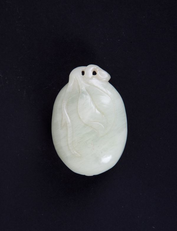 Scultura in giada "FRUTTO"