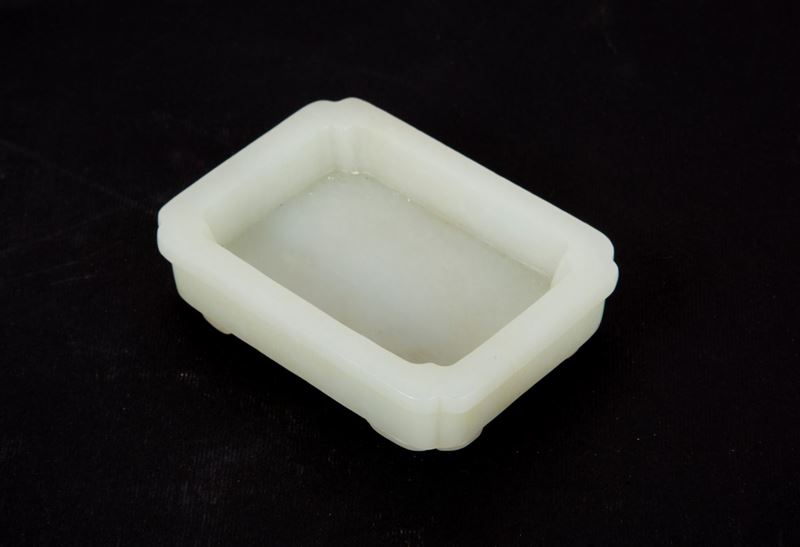 Piccola vaschetta in giada