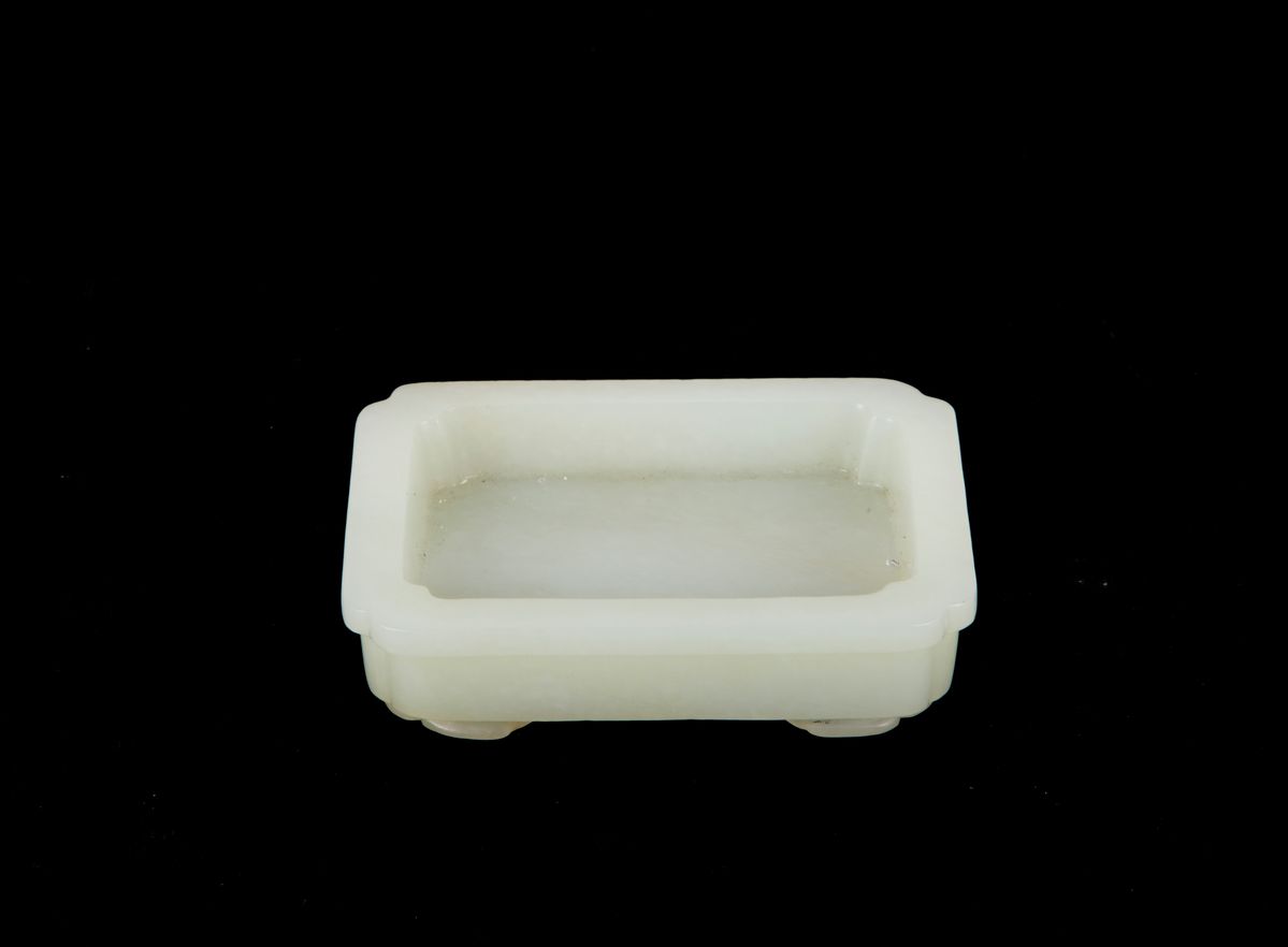 Piccola vaschetta in giada