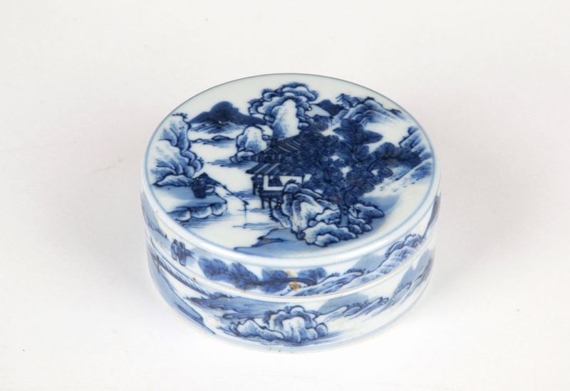 Scatoletta in maiolica bianca e blu