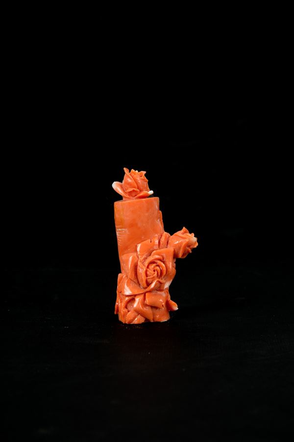 Snuff bottle in corallo