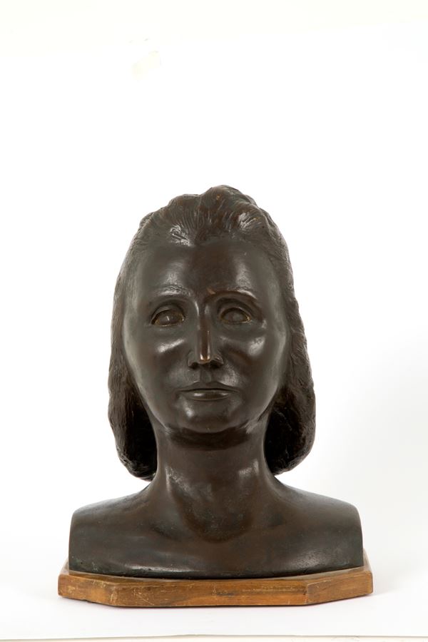 Scultura in bronzo "DONNA"