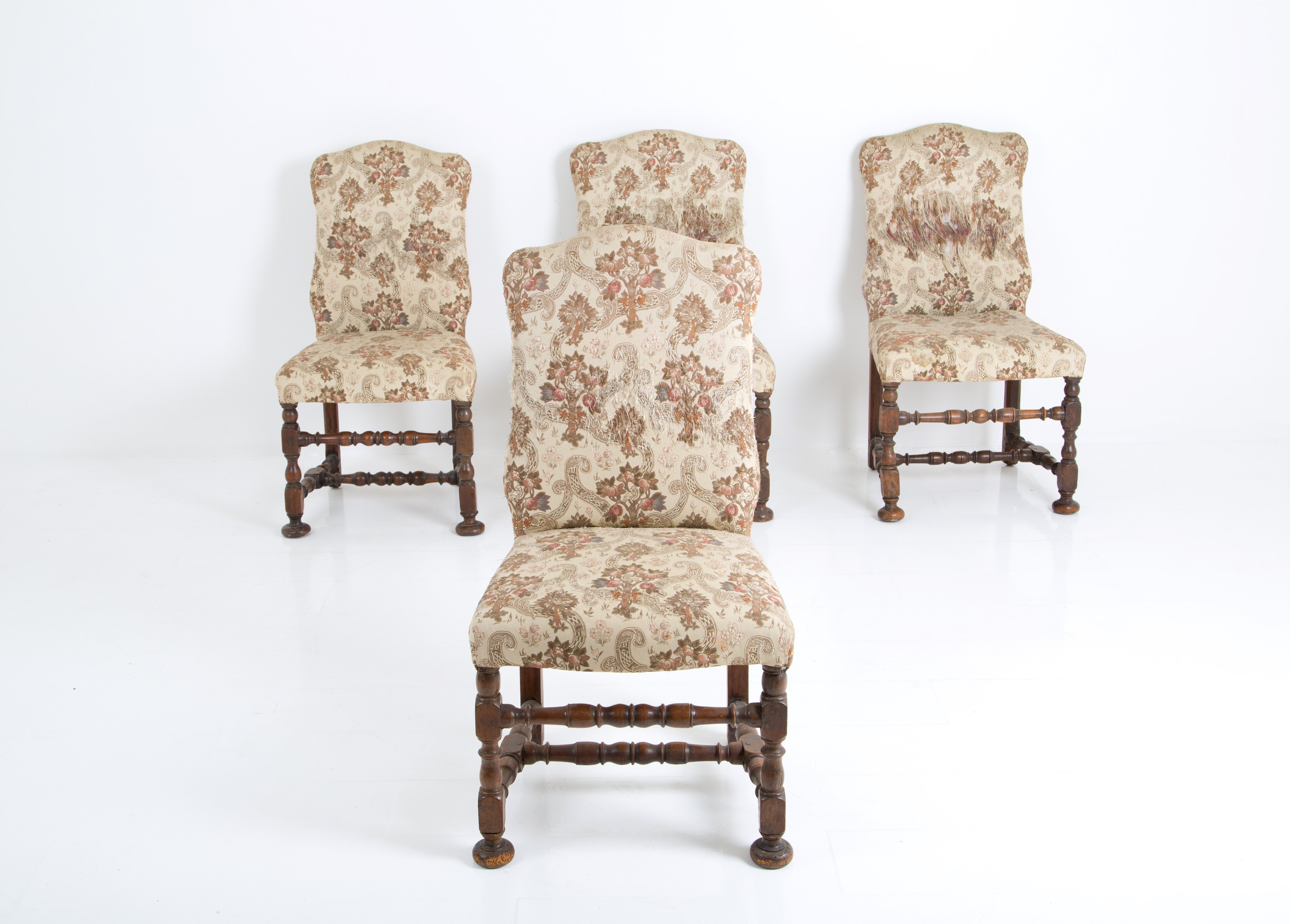 Quattro sedie a rocchetto