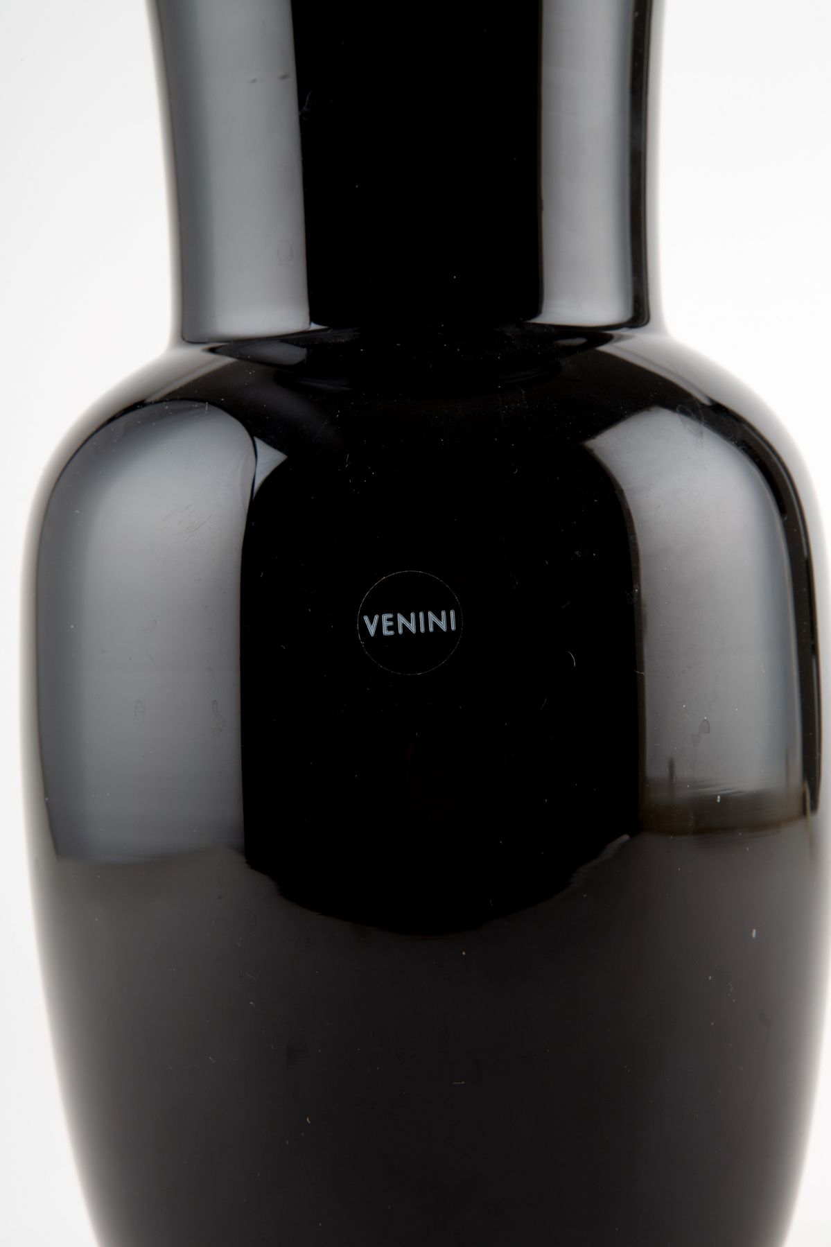 Vaso Opalino Nero. Venini