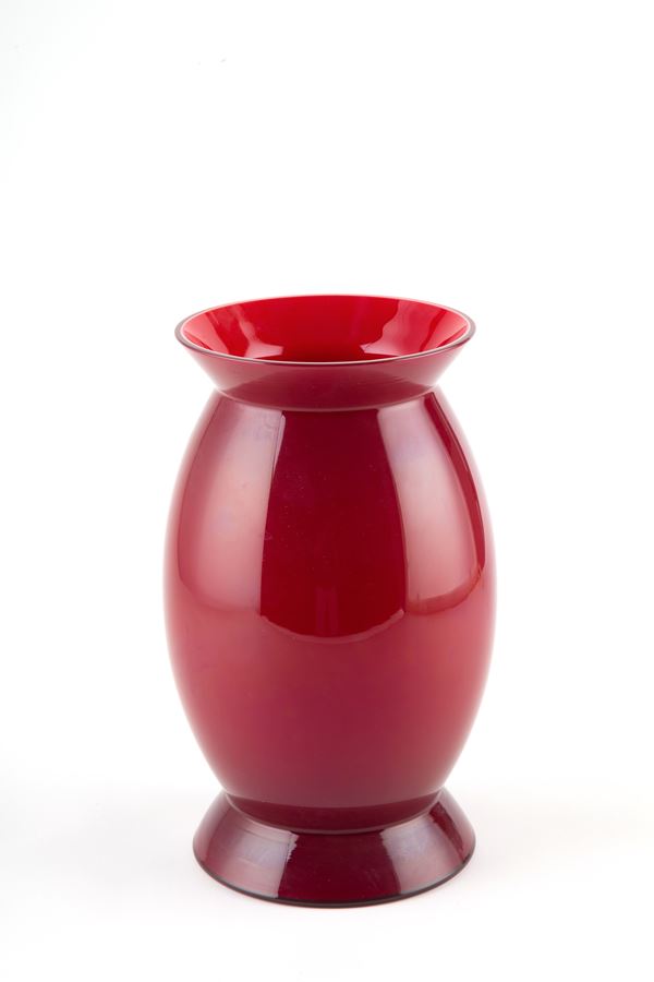Red Idalion vase. VENINI