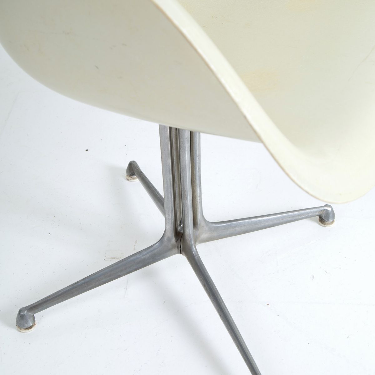 Quattro sedie La Fonda per HERMAN MILLER