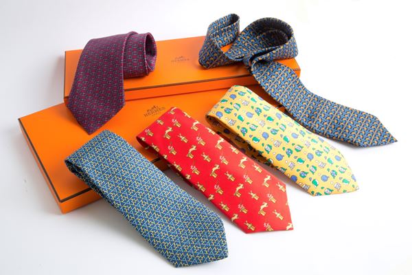 HERMES. Cinque cravatte