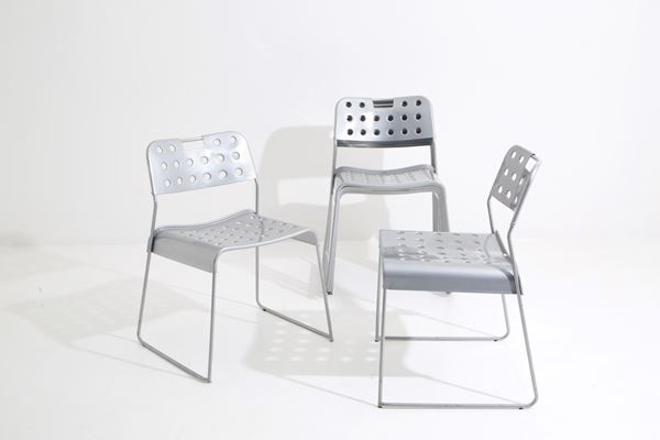 RODNEY KINSMAN - Eight White Omstak chairs