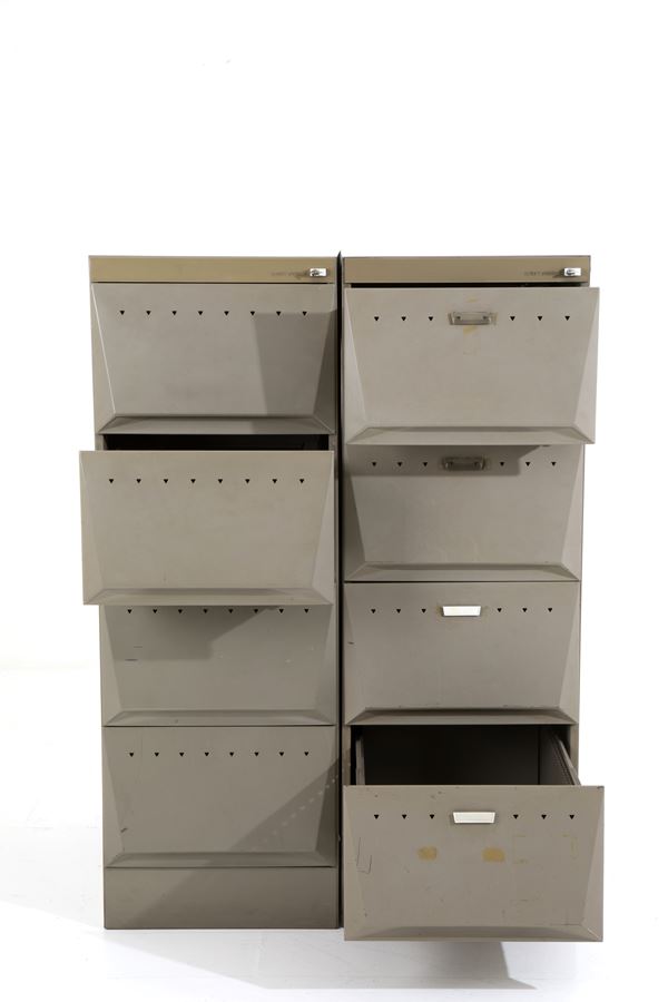 ETTORE SOTTSASS - Pair of OLIVETTI Synthesis filing cabinets