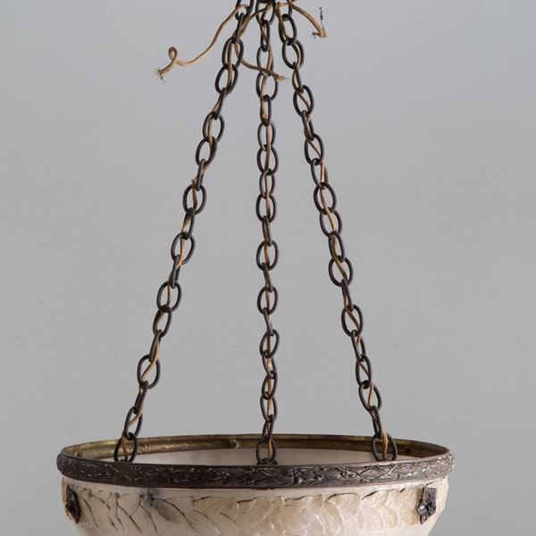 Lampadario semisfera in vetro con catene