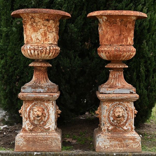 Pair of Medici vases