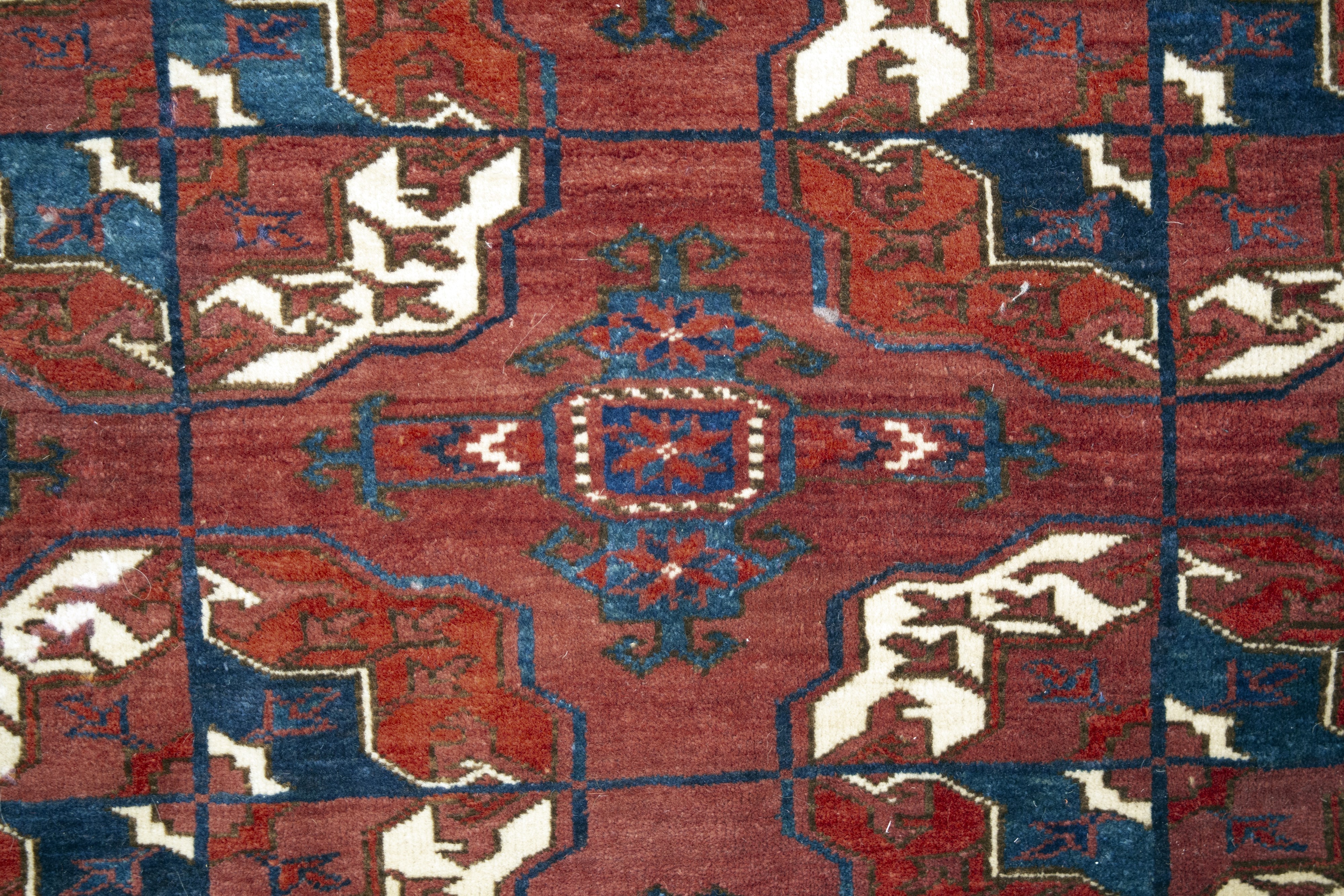 Tekkè main carpet. Turkestan Occidentale