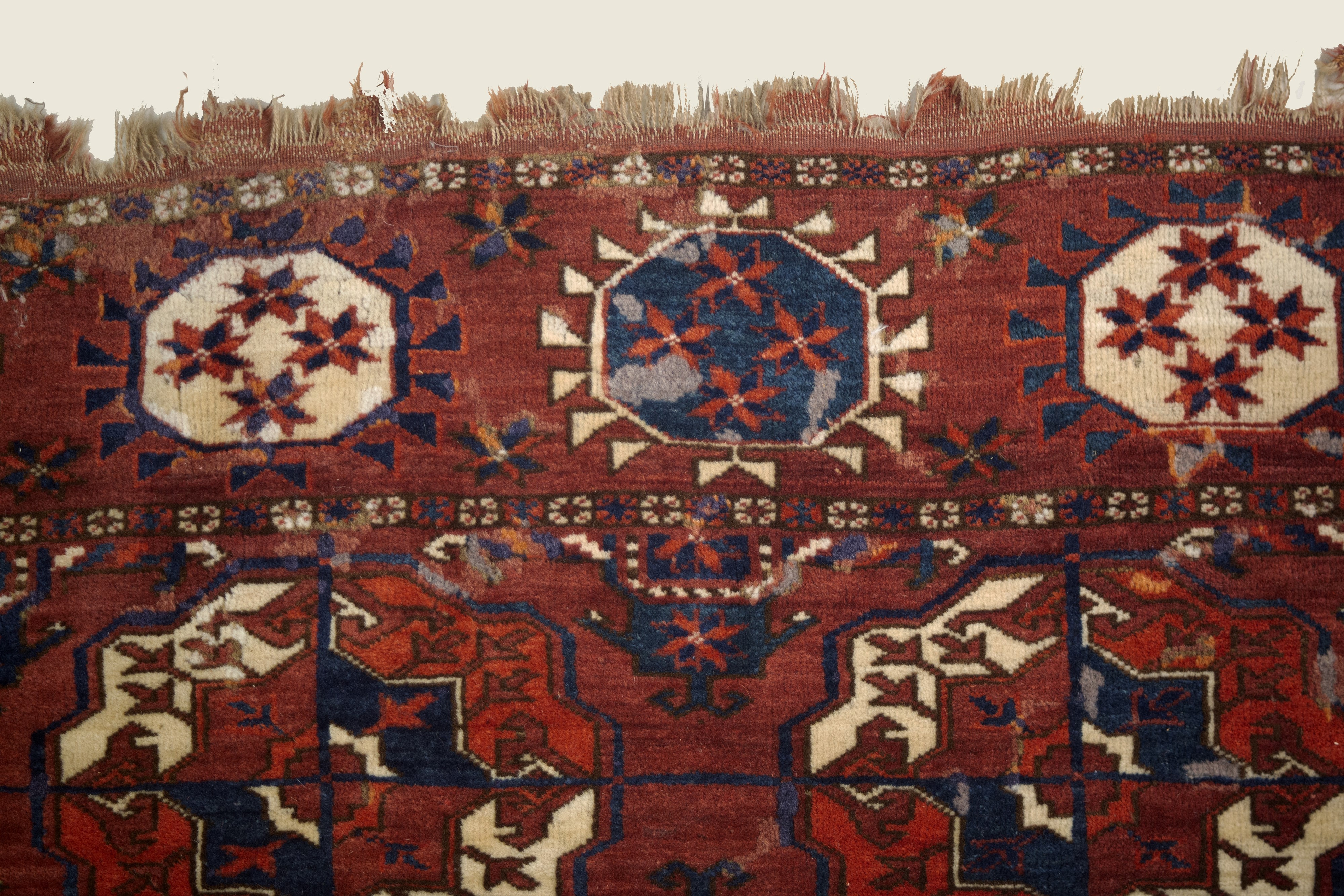 Tekkè main carpet. Turkestan Occidentale