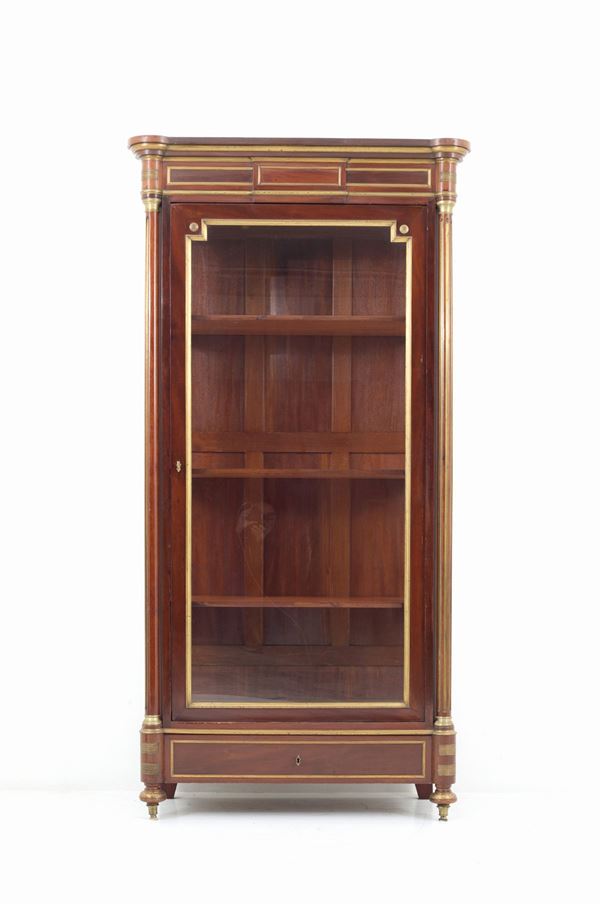One-door display cabinet