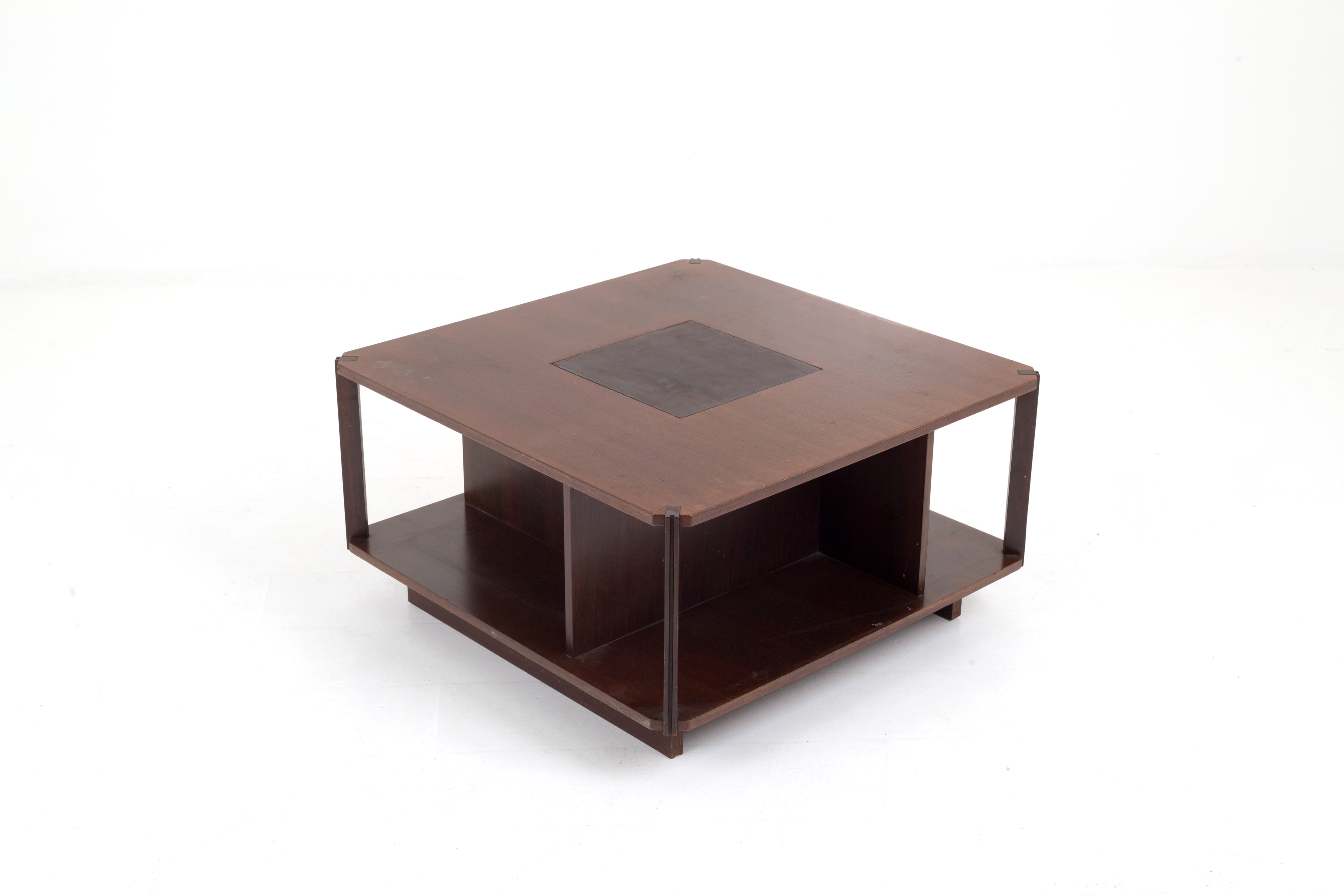 Tavolino bar in legno