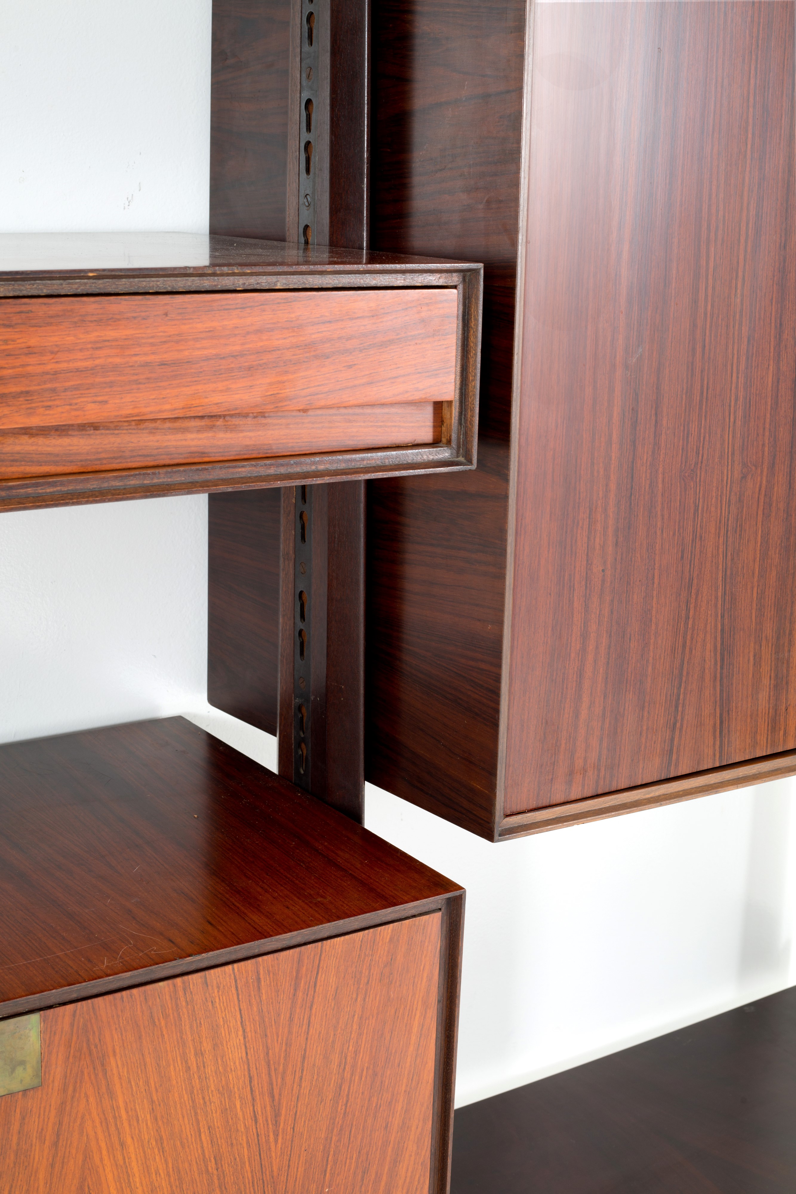 Libreria modulare autoportante