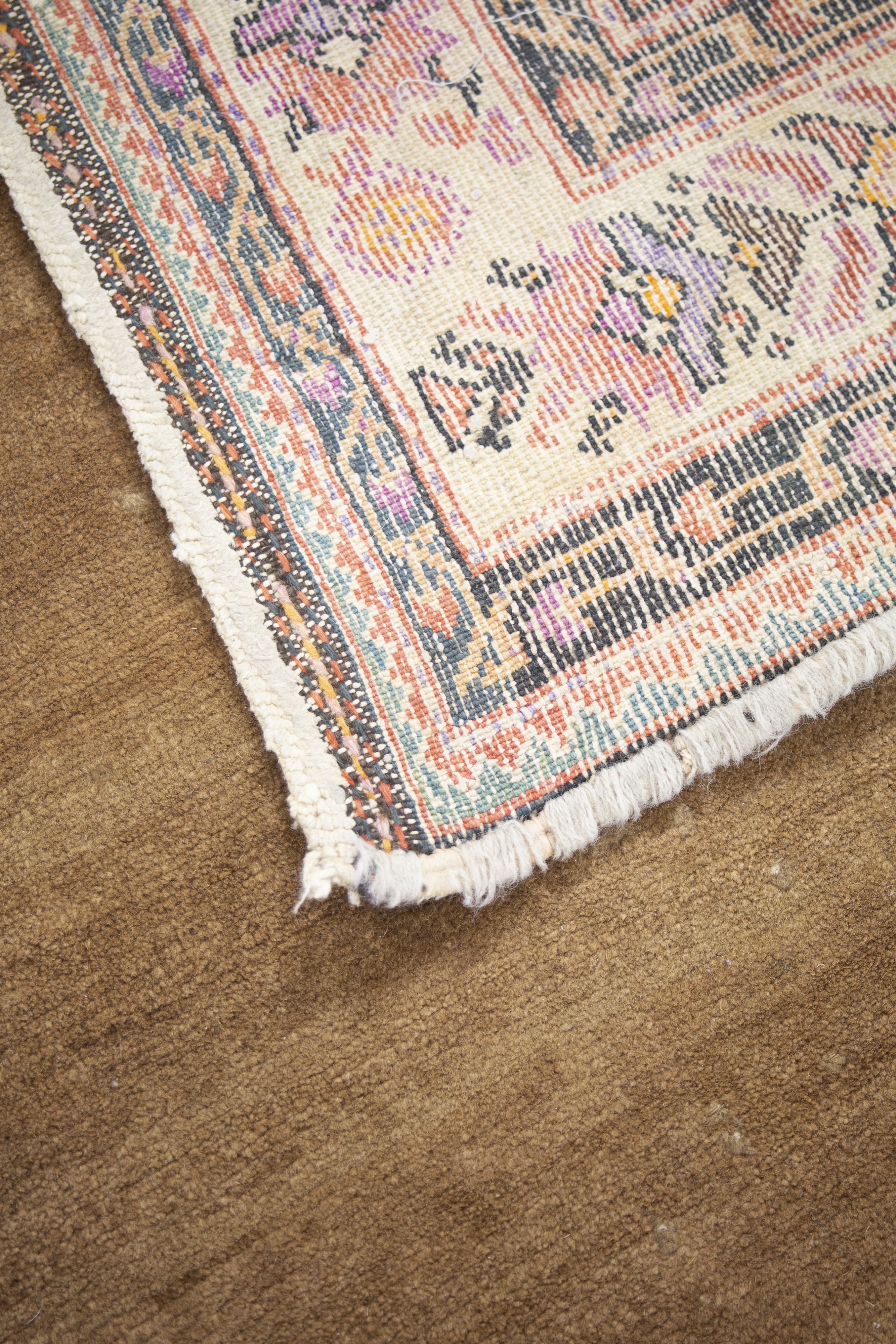 Tappeto Henegun persiano, fine XIX secolo, 338×165 cm ca.