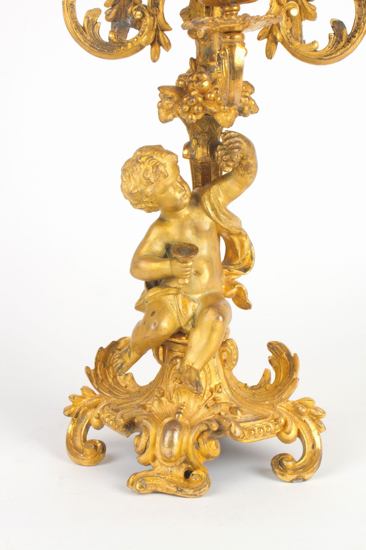 Coppia di candelabri in bronzo