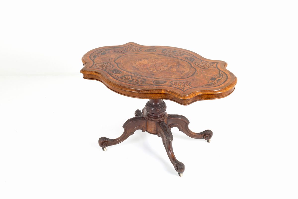 Tavolino a biscotto a vela