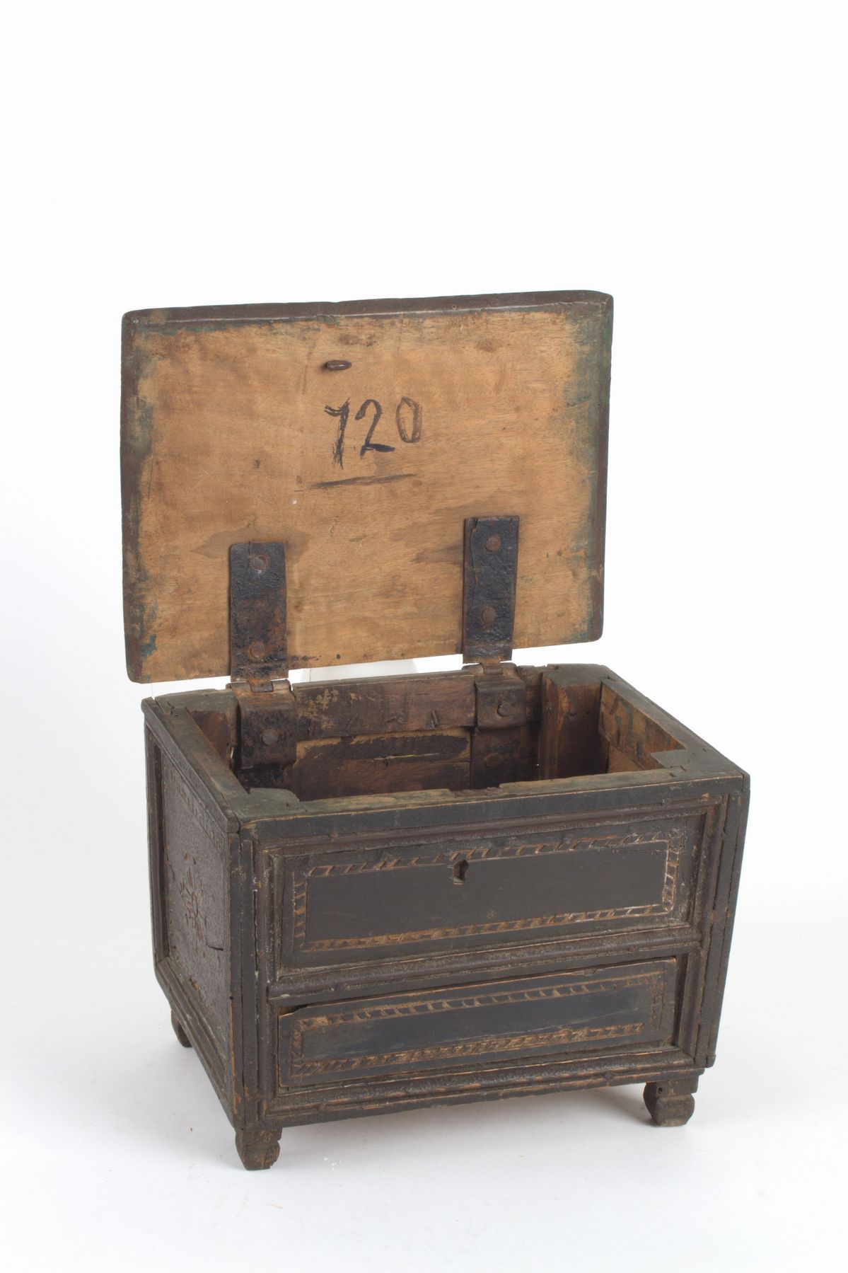 Cofanetto in legno tinto