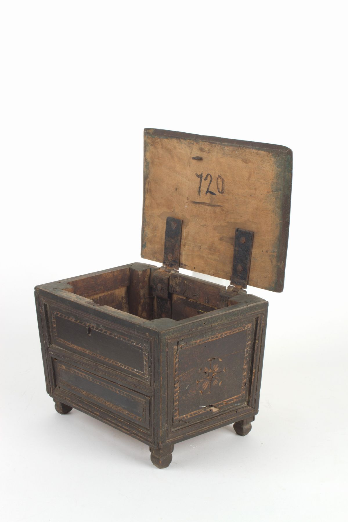 Cofanetto in legno tinto