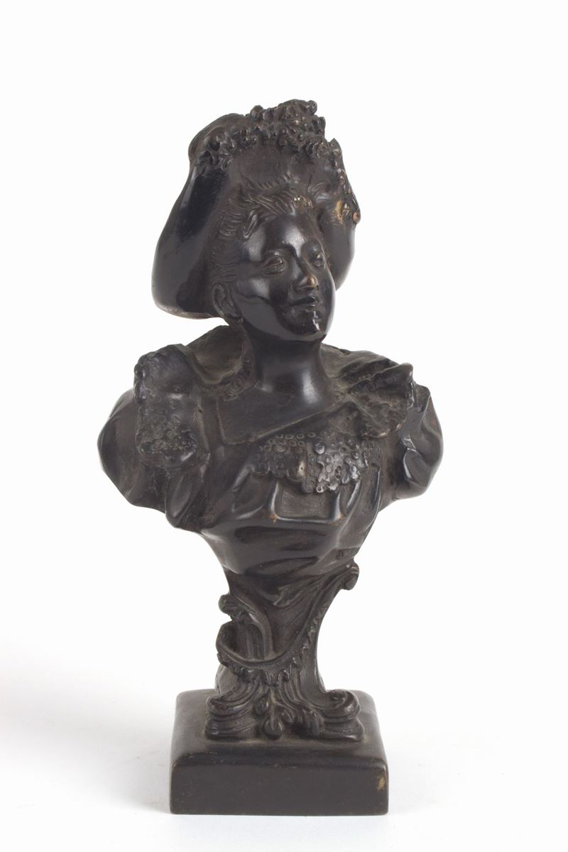 Scultura in Bronzo "gentildonna con Cappello"