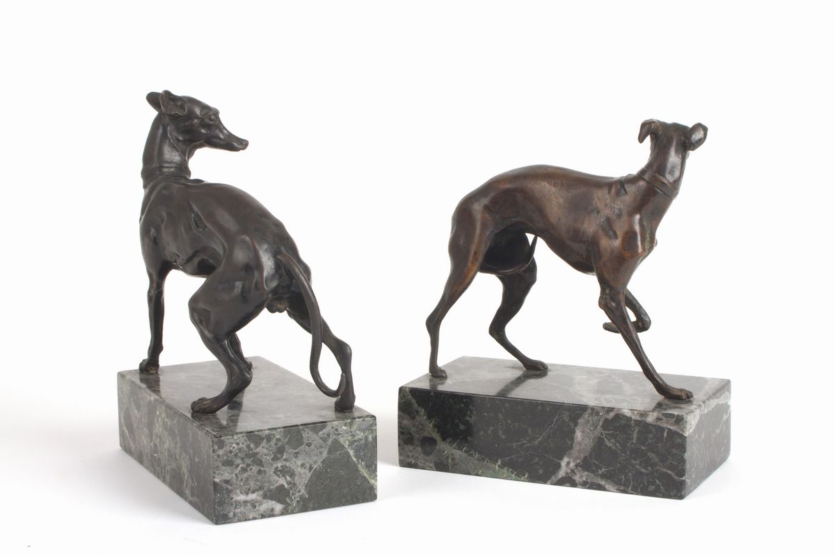 Coppia di Sculture "levrieri"