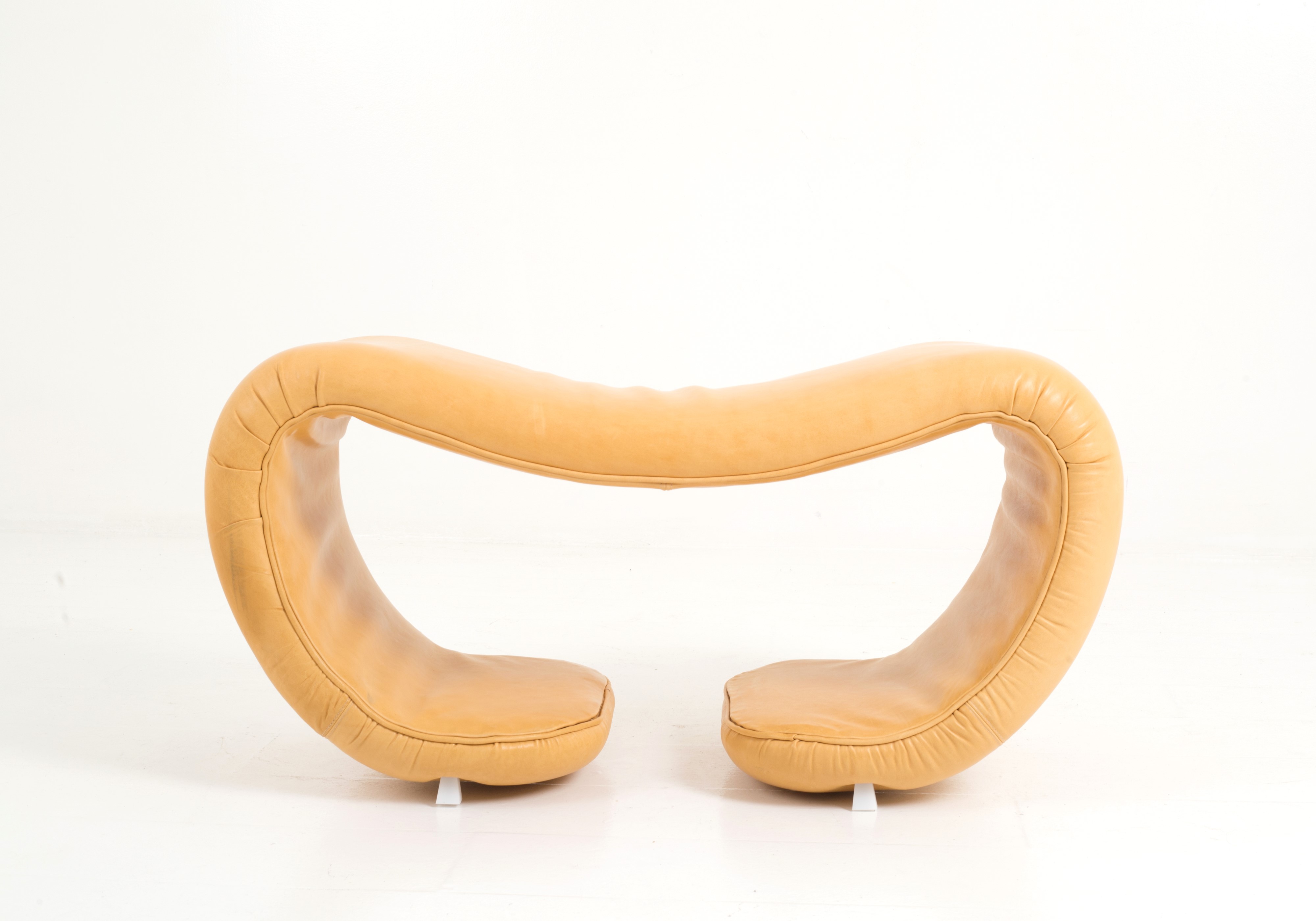 Vittorio Introini - Poltrona Scultura 190 con Poggiapiedi per Saporiti