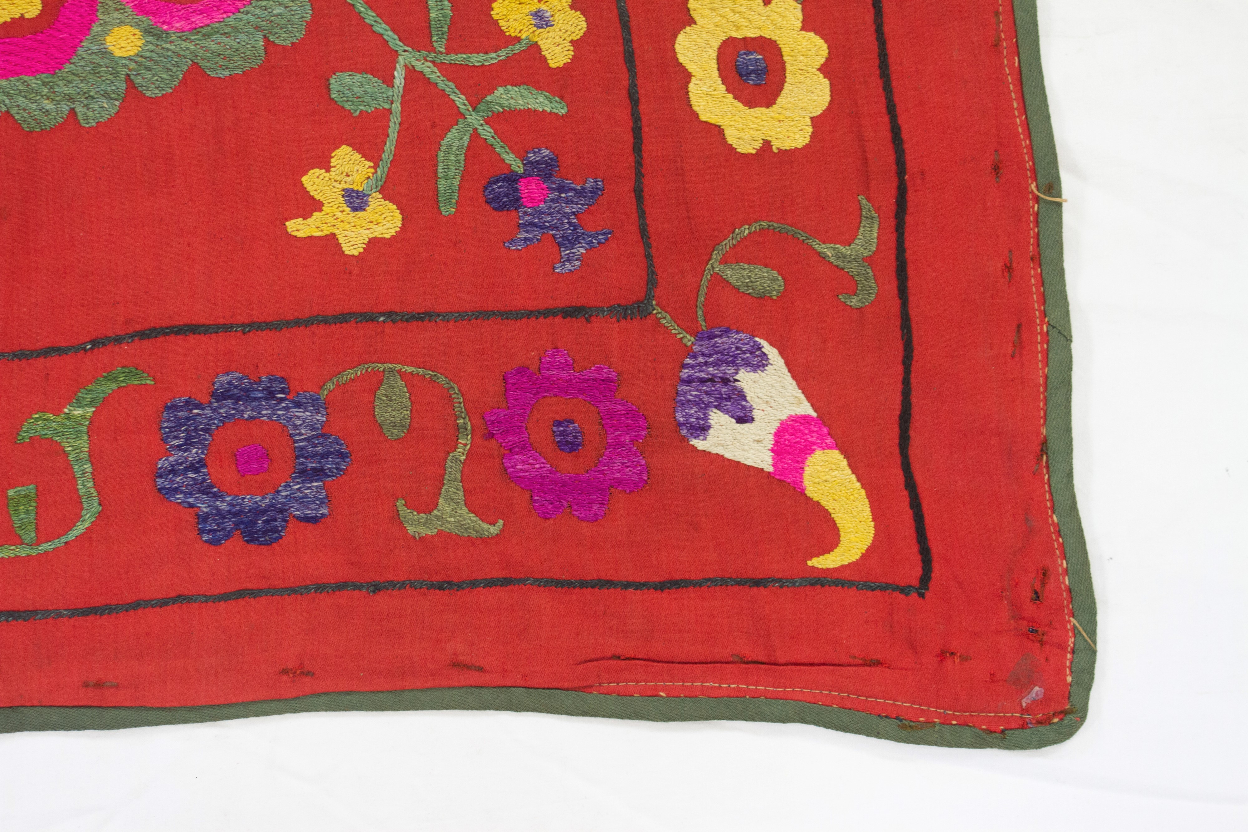 Tessuto Suzani. Uzbekistan