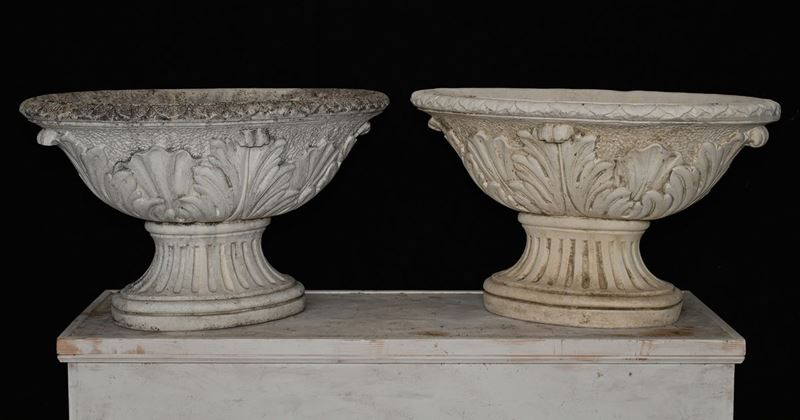 Coppia di vasi ovali