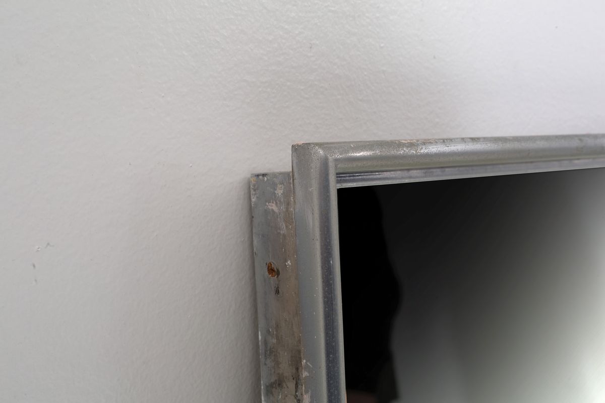 Specchiera in Metallo Cromato. Fontana Arte (attr.)