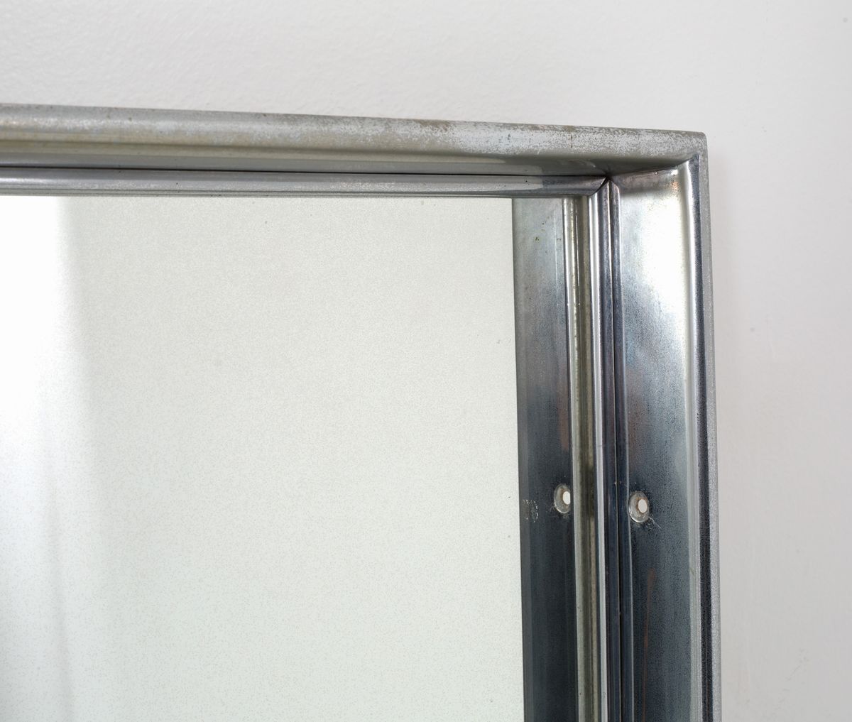 Specchiera in Metallo Cromato. Fontana Arte (attr.)