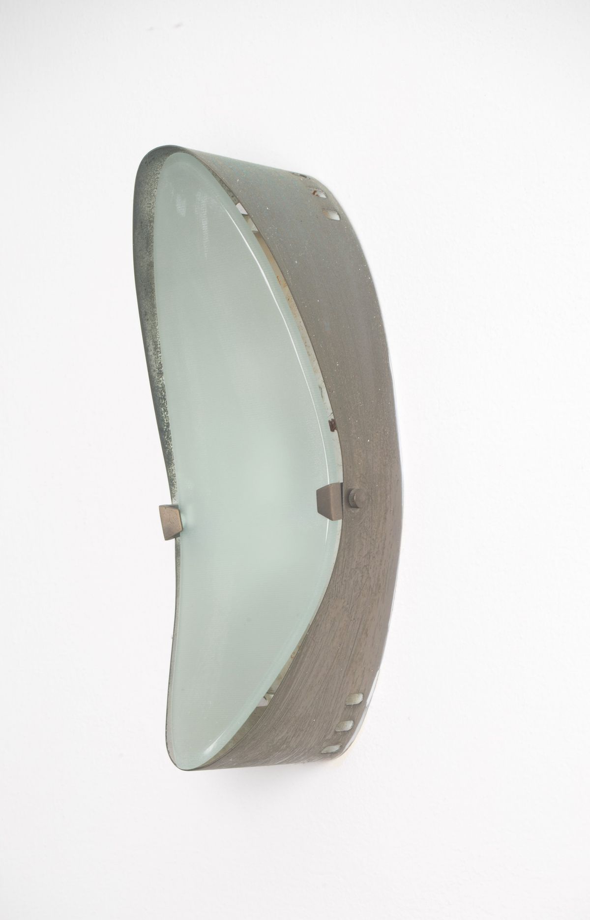 Max Ingrand - Applique in Ottone Zincato. Fontana Arte