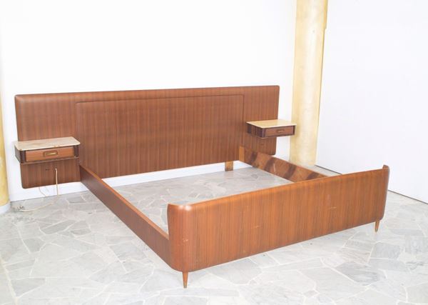 Letto matrimoniale con comodini pensili