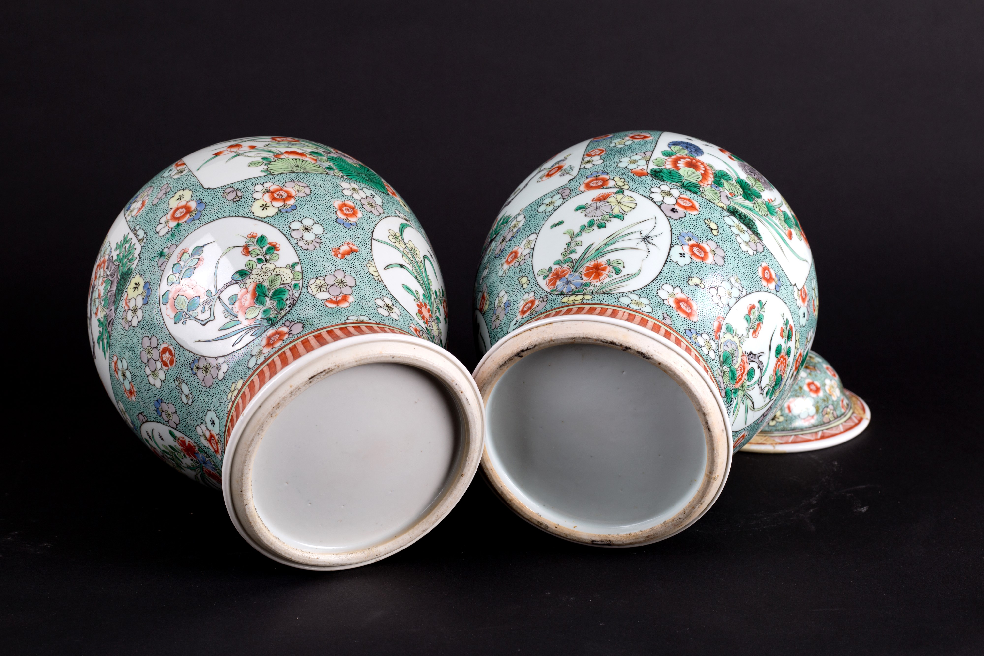 Coppia di vasi. Famglia Rosa