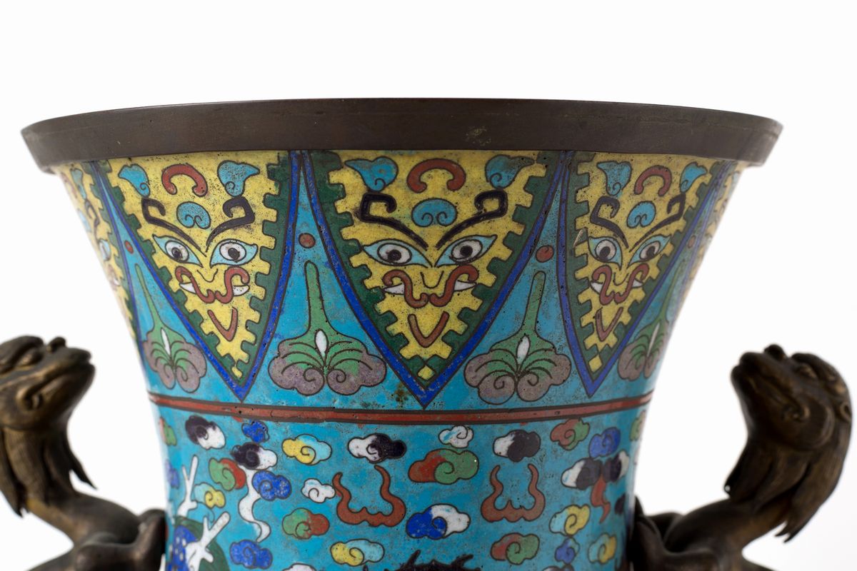 Coppia di vasi in bronzo cloisonne