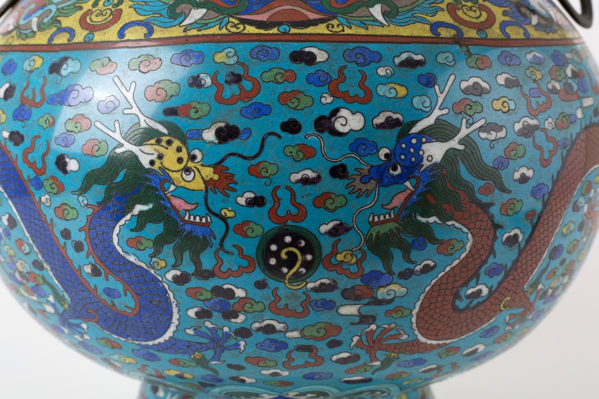 Coppia di vasi in bronzo cloisonne