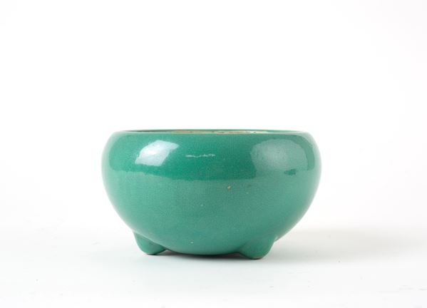 Green enamel bowl