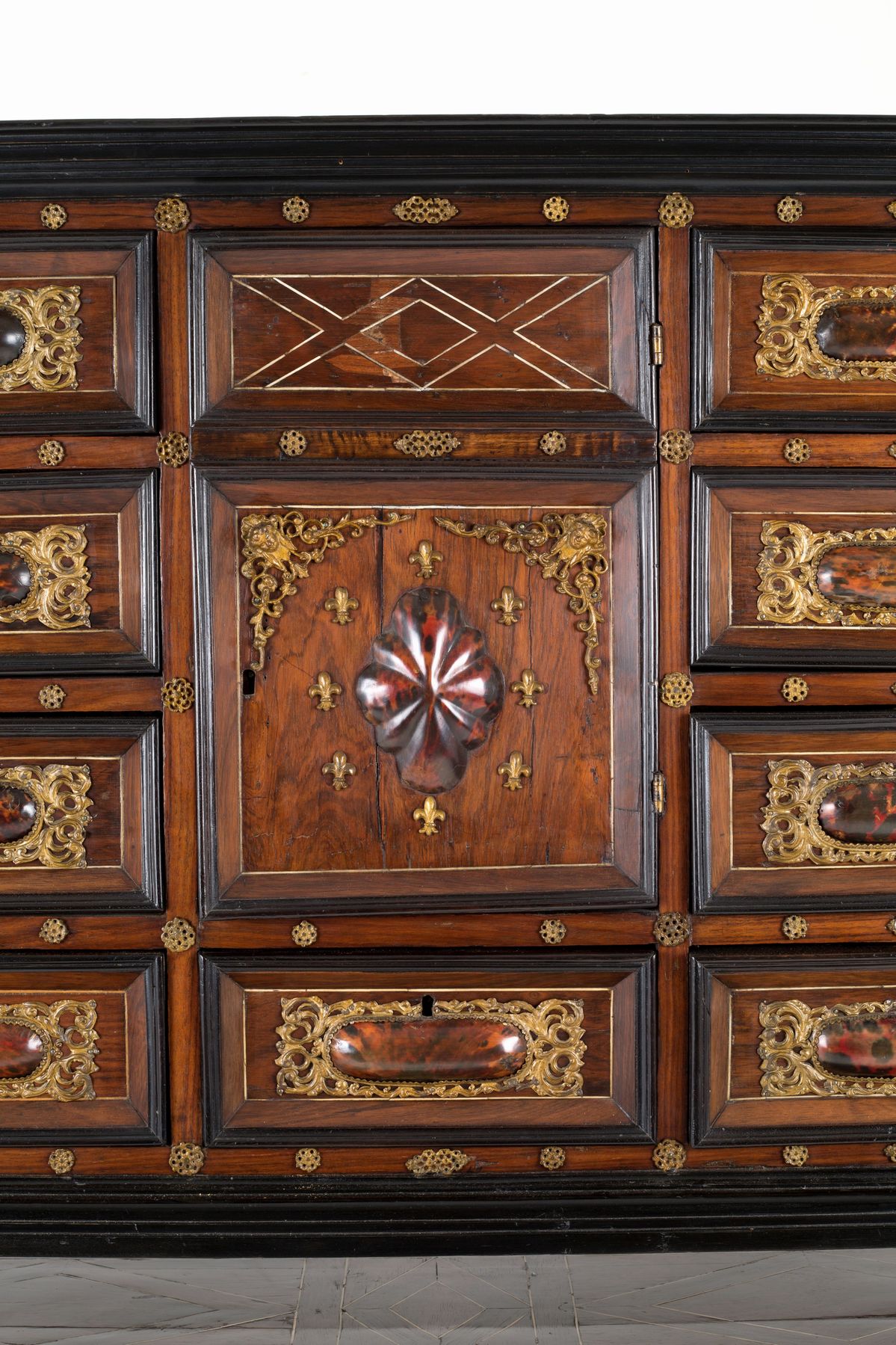 Monetiere lastronato