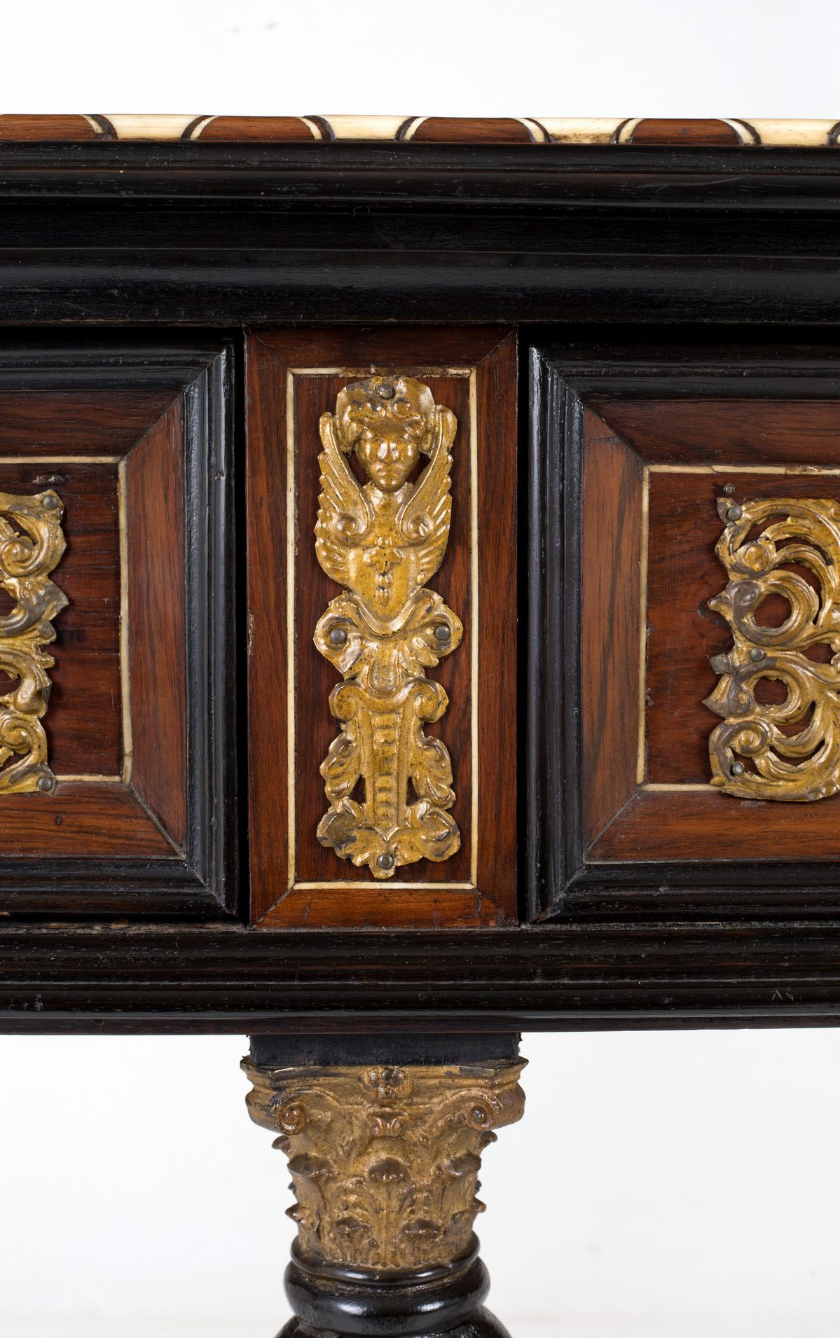 Monetiere lastronato