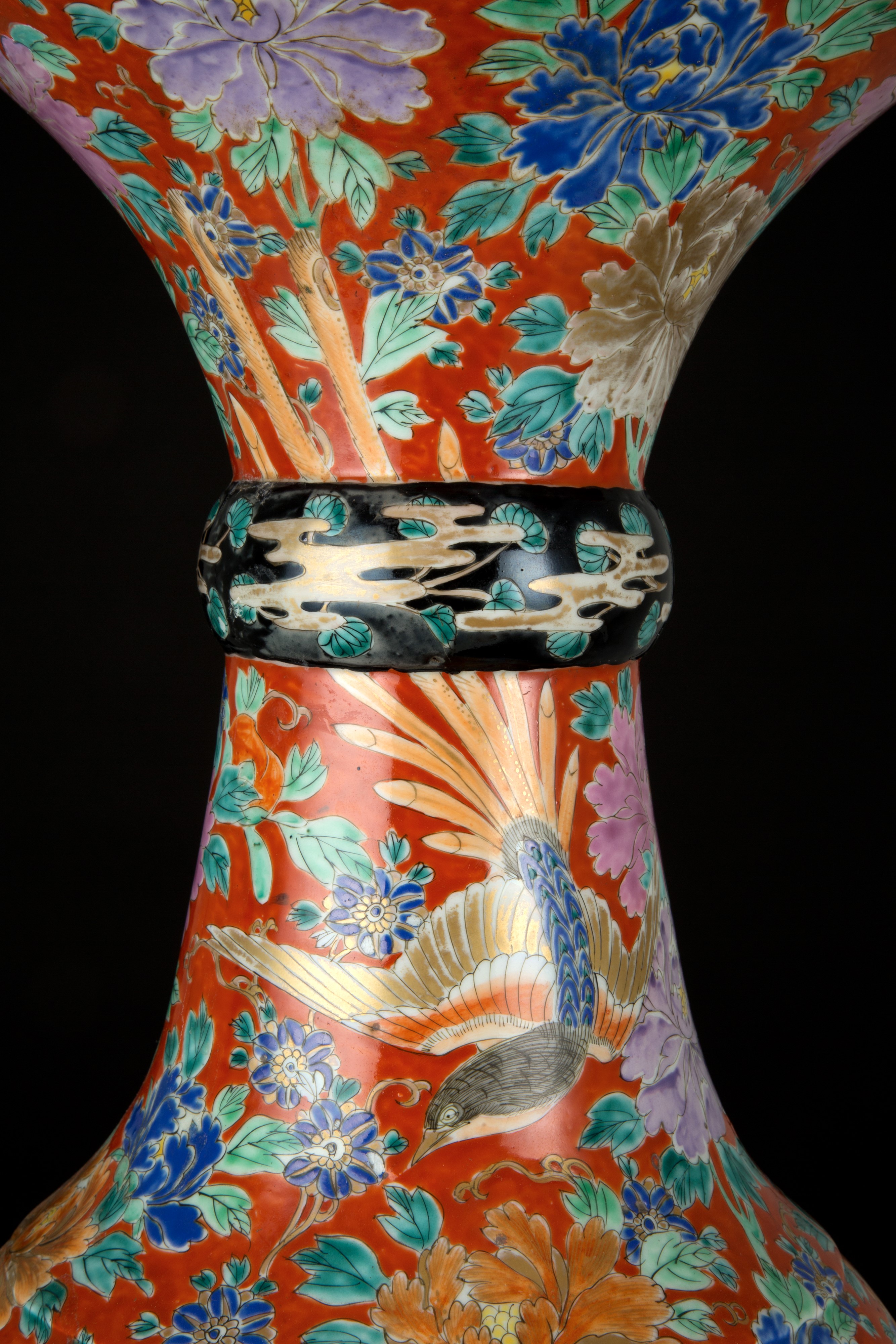 Vaso con bordo polilobato