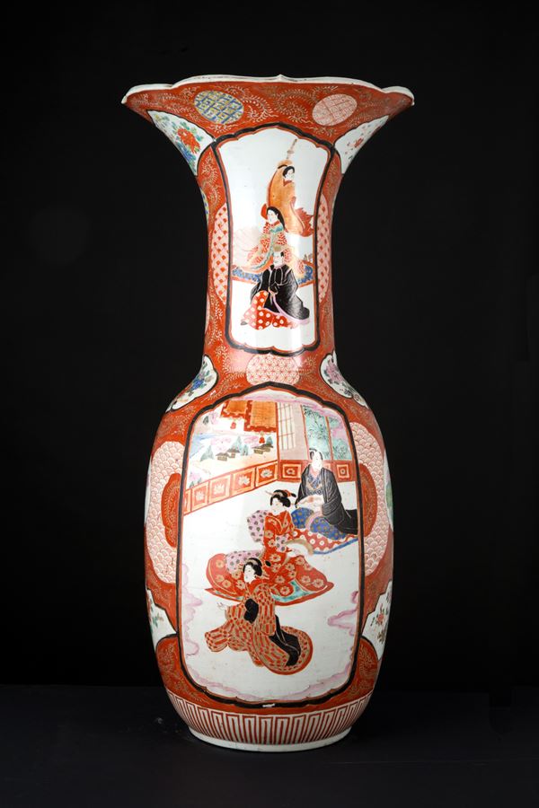 Vaso in porcellana. Firmato